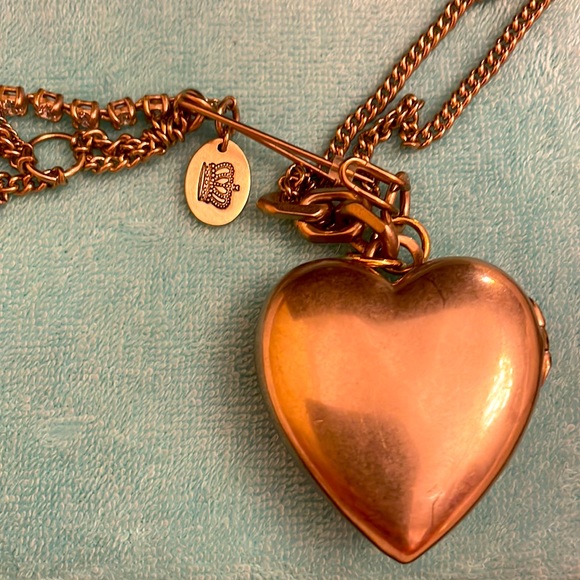Juicy Couture XL heart shaped crown locket Y2K - Picture 4 of 9